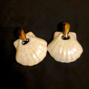 Vintage ceramic shell earrings opalescent glazed